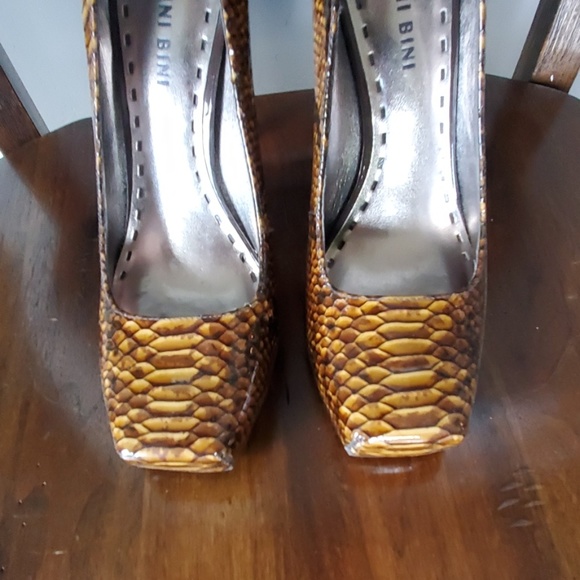 Gianni Bini heel - Picture 2 of 4